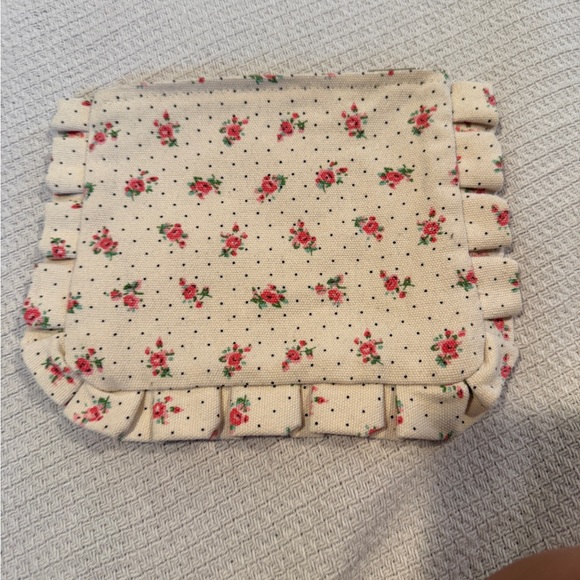 Sezane Pouch - Picture 2 of 3